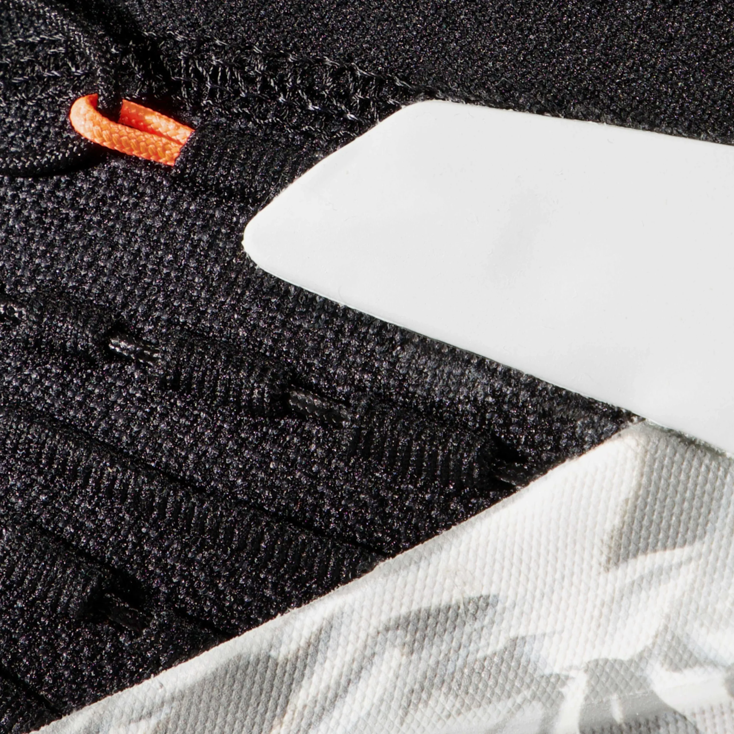 Hueco Knit II Low Men