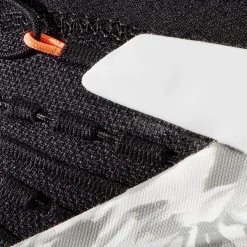 Hueco Knit II Low Women