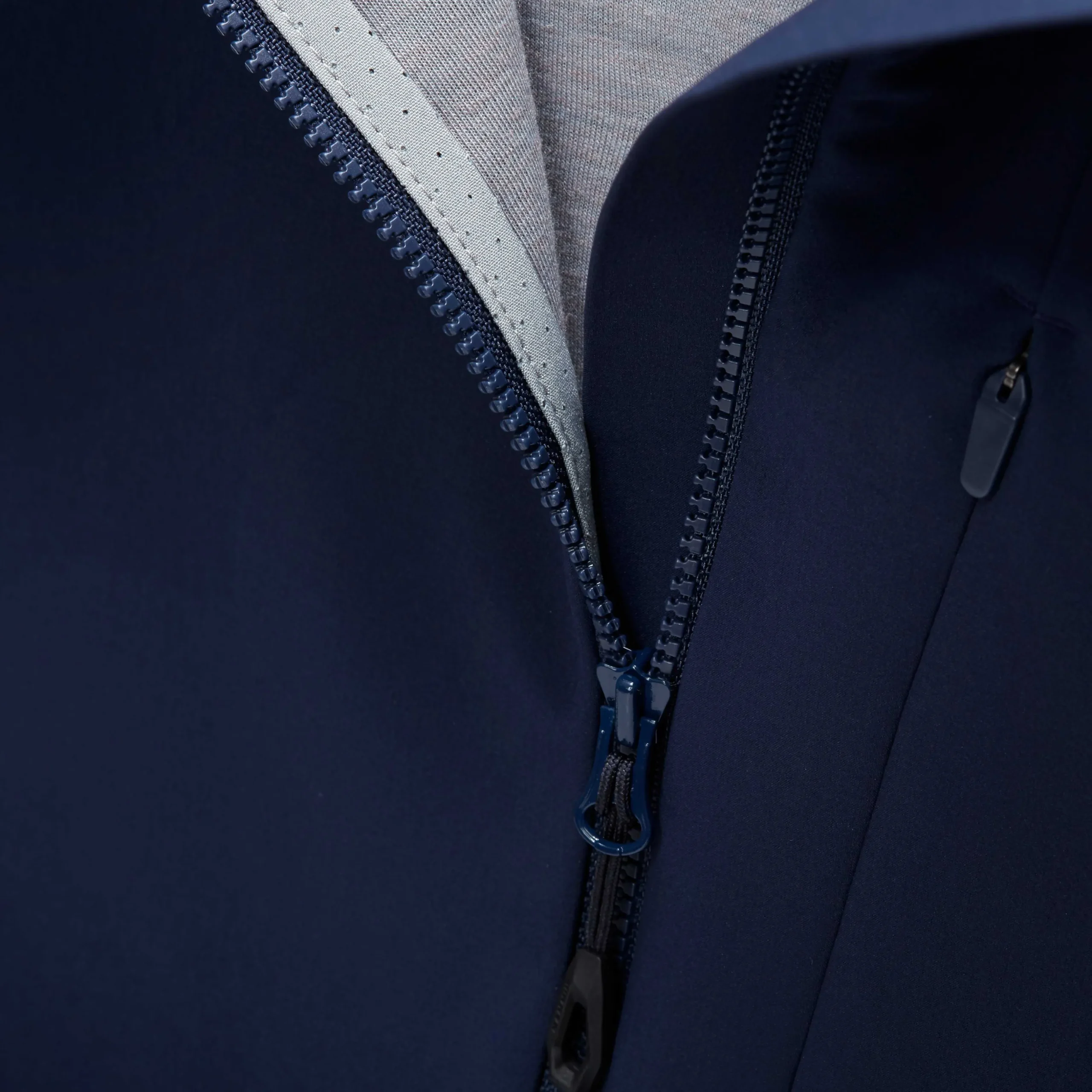 Ultimate Comfort SO Hooded Jacket Women
